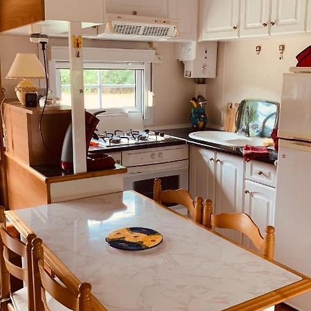 Petite maison dans la prairie Cabanac-et-Villagrains Extérieur photo